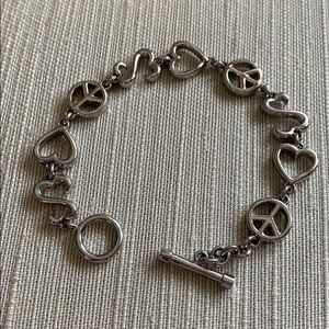 💥FLASH SALE. ZALES OPEN HEART BRACELET MAKE OFFER